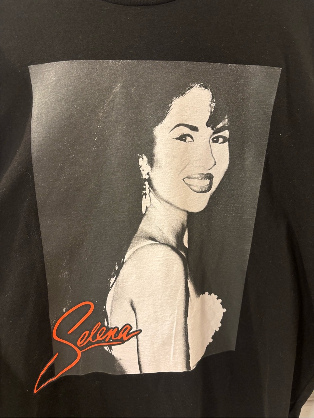 Official Selena Merch Graphic Black Long Sleeve Tee with Red Rose Sleeves XL - Picture 2 of 7